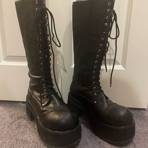 Men's size 12 Demonia platform boots